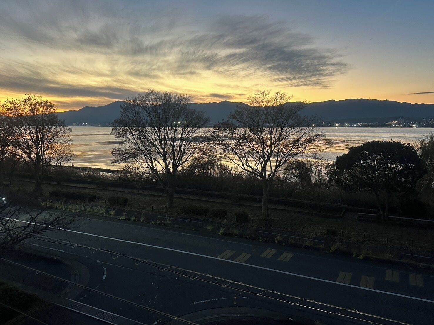 Room, Lake View | Desk, free WiFi