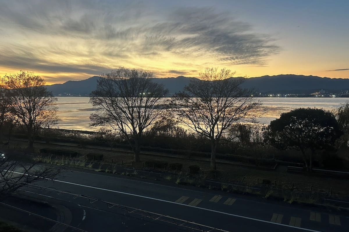 Room, Lake View | Desk, free WiFi