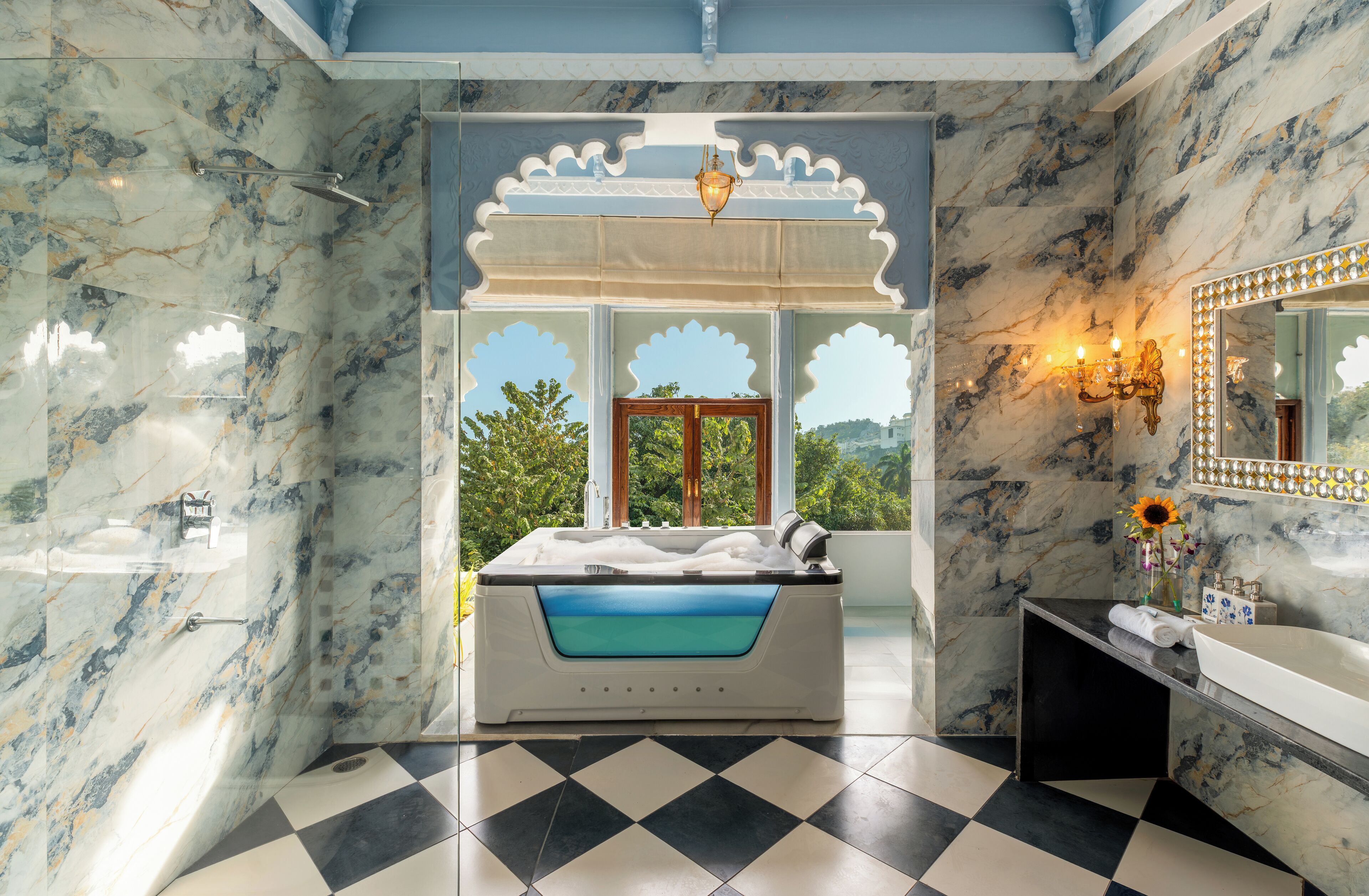 Suite Royale | Salle de bain | Chaussons
