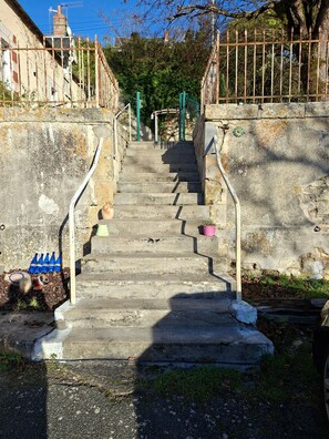Property grounds - Touraine House in Former Farm with Terrace and Garden (Sainte-Maure-de-Touraine)