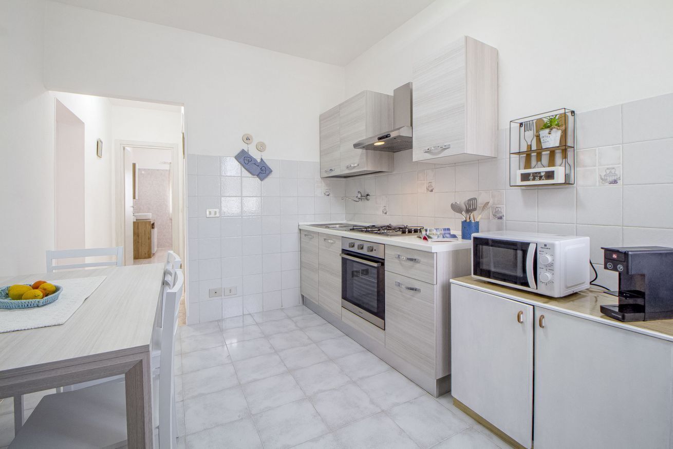 Oppvaskmaskin, brødrister, krydder og papirhåndklær