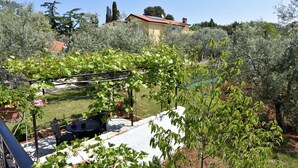 Unclassified image, 2 of 38, button - Peaceful Flat Surrounded by Nature (Umag)