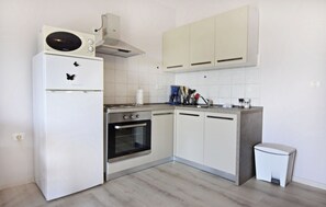 Appartement, 1 chambre, balcon, vue sur le jardin | Intérieur