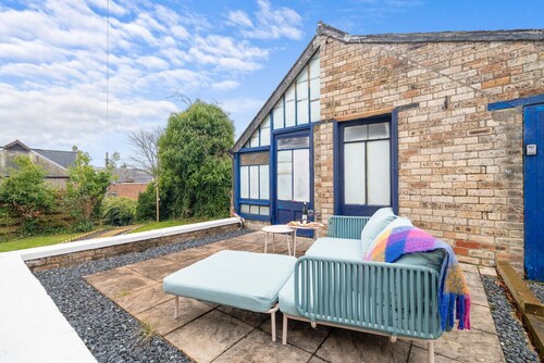 No. 92 - Smart, Self Contained Annex