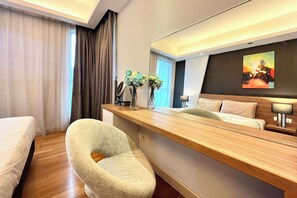 1 bedroom, iron/ironing board, WiFi, bed sheets - Cozy High-Floor Suasana KL with City Views (Kuala Lumpur)