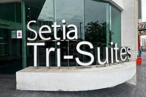Exterior - Setia Tri-Suite(8) by Homey Planet (Bayan Lepas)