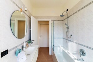 Shower, bidet - Casa Sara - MyHomeinComo (Como)