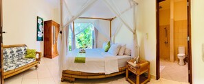 In-room safe, travel crib, free WiFi, bed sheets - Oceanfront Villa Mawar – Private Pool, Gorgeous Sunsets & Friendly Staff (Seririt, Kabupaten Buleleng, Bali)