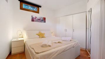 Fer et planche Ă repasser, Wi-Fi, draps fournis