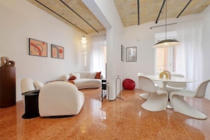 Interior - Lussuoso appartamento vicino al Colosseo (Roma)