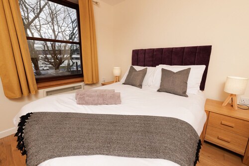 Central Lerwick 2Bed Apt · Garden|Walk to Sights