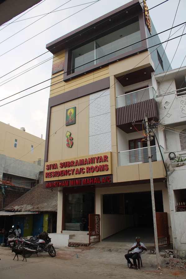 Exterior - Siva Subramaniyar Residency (Tiruvannamalai)
