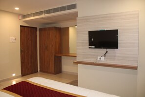 Deluxe Double or Twin Room, Balcony | Free WiFi - Siva Subramaniyar Residency (Tiruvannamalai)