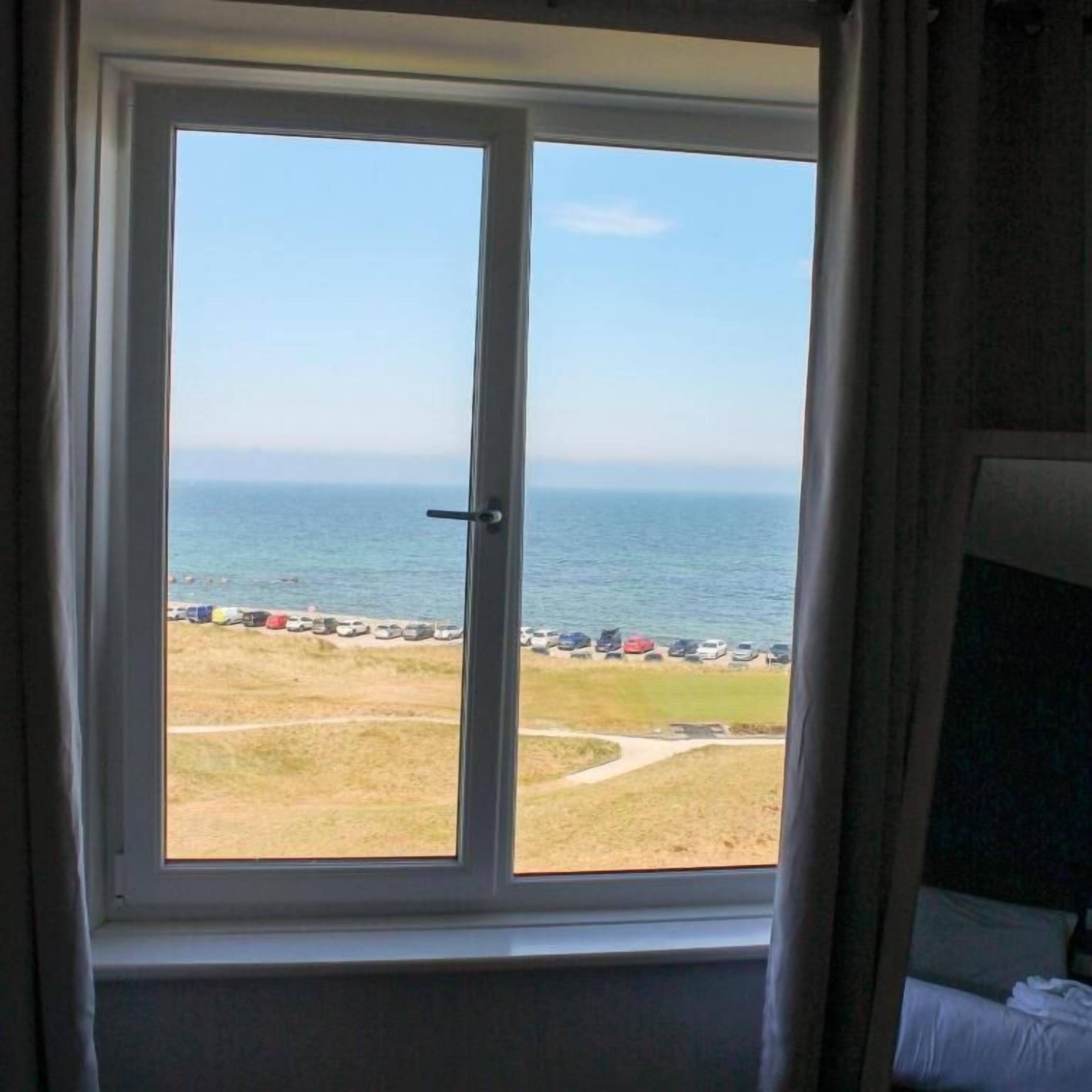 مكواة/لوح كي وواي فاي مجانًا