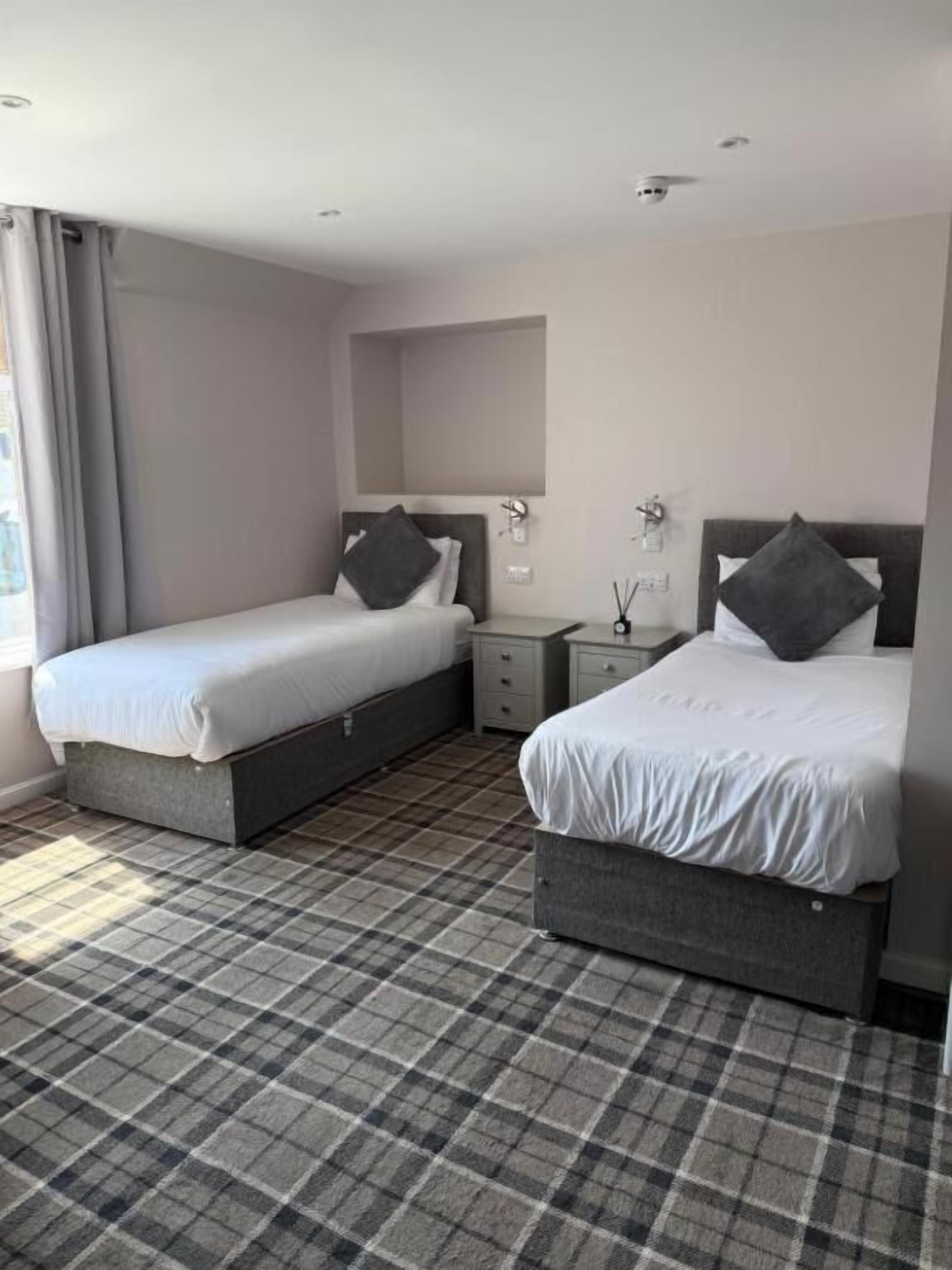 مكواة/لوح كي وواي فاي مجانًا