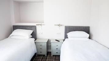 Phòng 2 giường đơn phong cách cổ điển | Bàn ủi/dụng cụ ủi quần áo, truy cập Internet không dây miễn phí