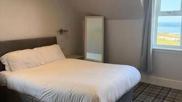Double Room | Iron/ironing board, free WiFi