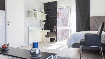 Apartment, Balcony, City View | Living area