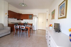 House, 2 Bedrooms, Smoking, Balcony | Dining room - Casa Rossella in Otranto (Otranto)