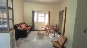 Interior - MP Residency Homestay (Munsyari)