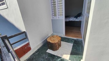 Camas plegables/adicionales y ropa de cama 