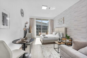 Iron/ironing board, WiFi, bed sheets - Free housekeeping visits during your stay - StayShort - Contemporary Studio Sleeps 2 in JVC (JVC)
