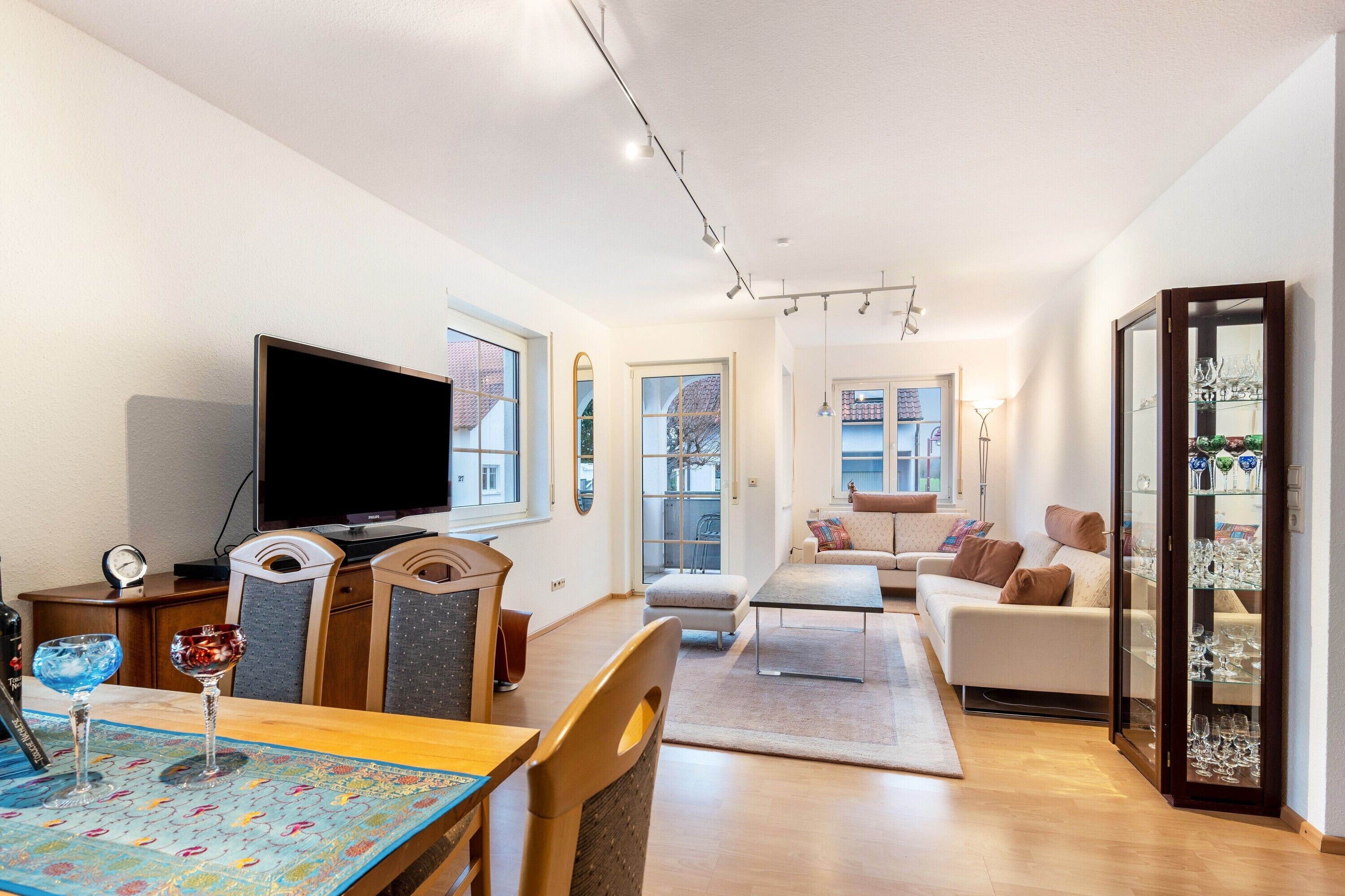 TV, lettore DVD, impianto stereo