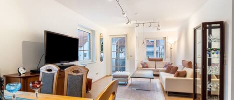 Télévision, lecteur de DVD, chaßne hi-fi