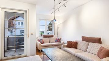 TV, lettore DVD, impianto stereo