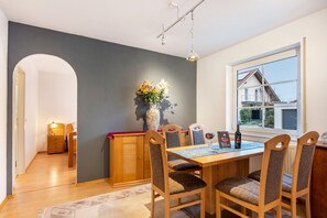 Dining - Apartment "Residenz Mälscher Aue" with Balcony and Wi-Fi (Malsch)