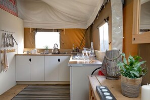 Private kitchen - Woodcock at Kittisford Barton, Somerset, hot tub (extra charge) (Wellington)