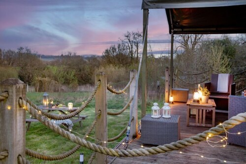 Woodcock at Kittisford Barton, Somerset with hot tub