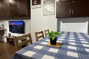 Dining - The CEO SuiteZ2 By Homey Planet (Bayan Lepas)