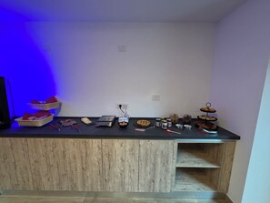 Free daily buffet breakfast 