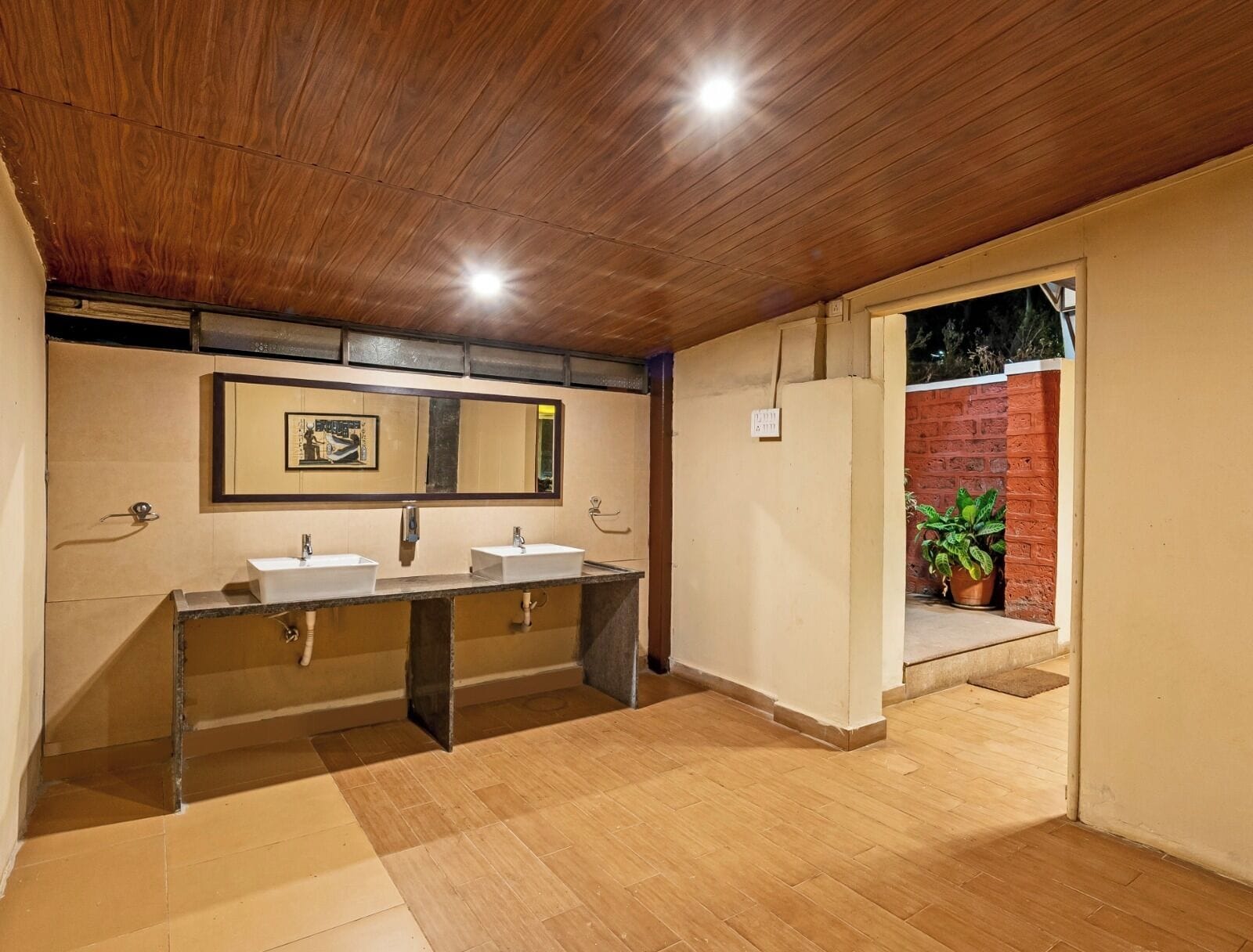 豪華雙人房 | 浴室 | 毛巾、肥皂、洗髮精、衛生紙