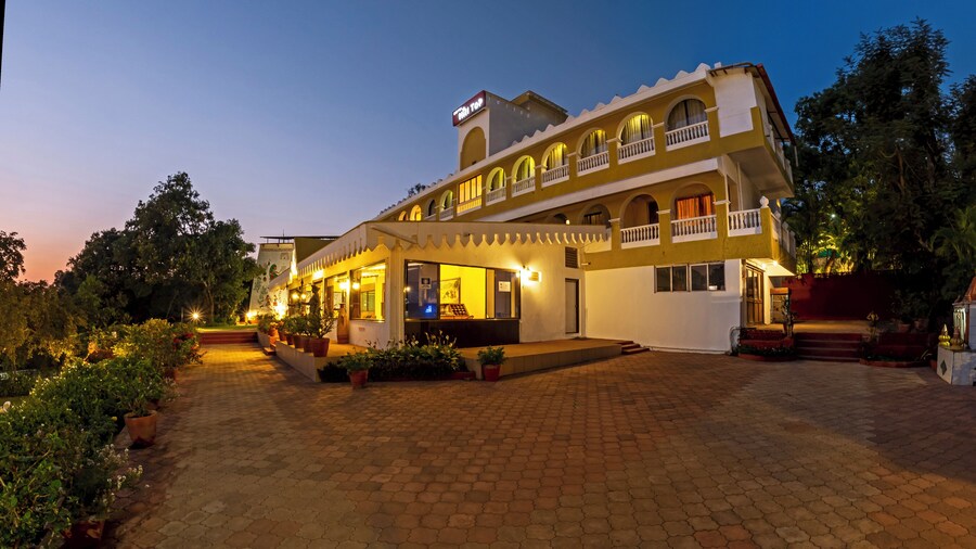 Hotel Hilltop by Fidato Hotels