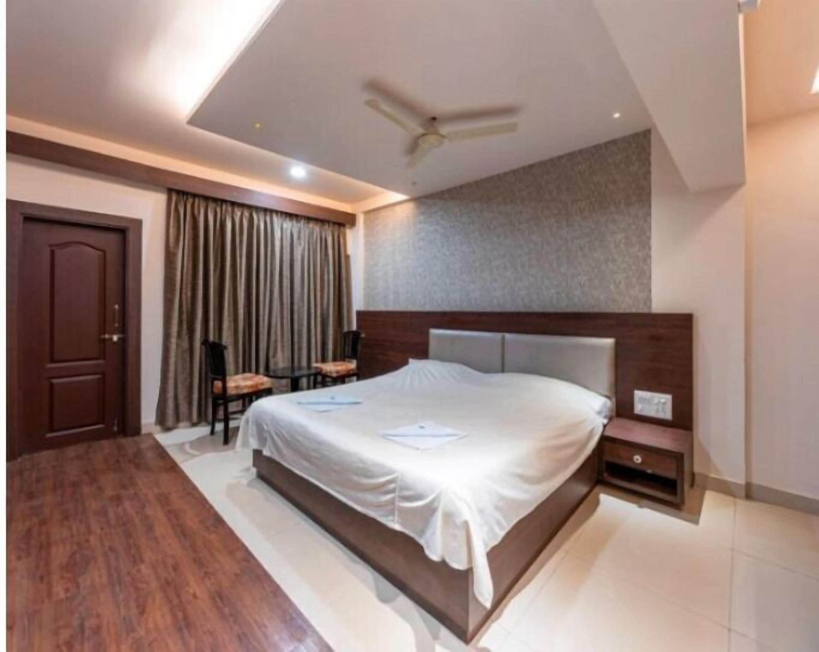Free rollaway beds, free WiFi, bed sheets