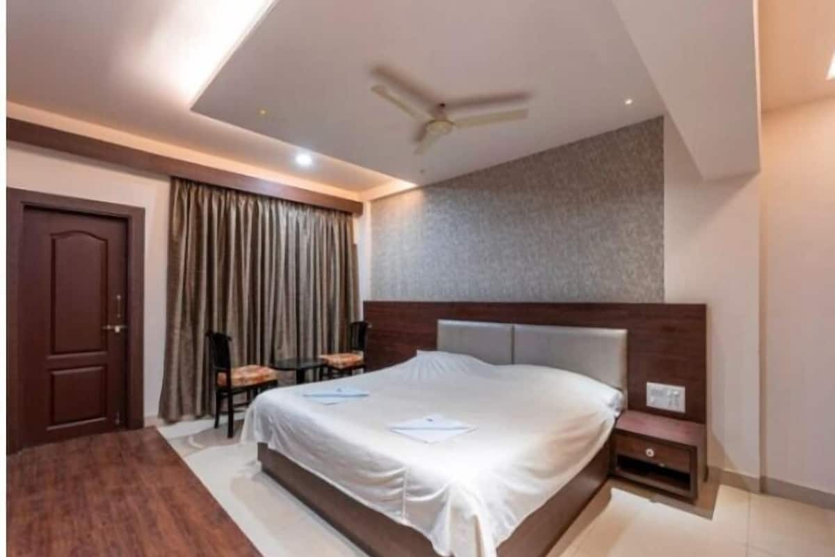 Free rollaway beds, free WiFi, bed sheets