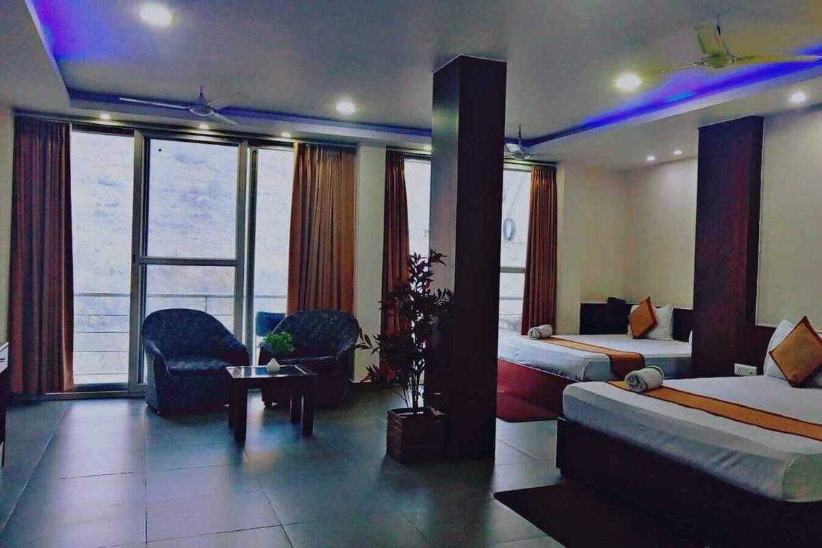 Family Room | Free WiFi