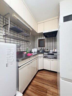 Private kitchen - 2-Minute walk from Ogimachi Station (Osaka)