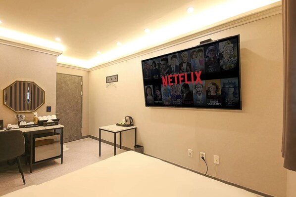 Standard Double Room, City View | Desk, laptop workspace, free WiFi - Bucheon Daon Hotel (Bucheon)