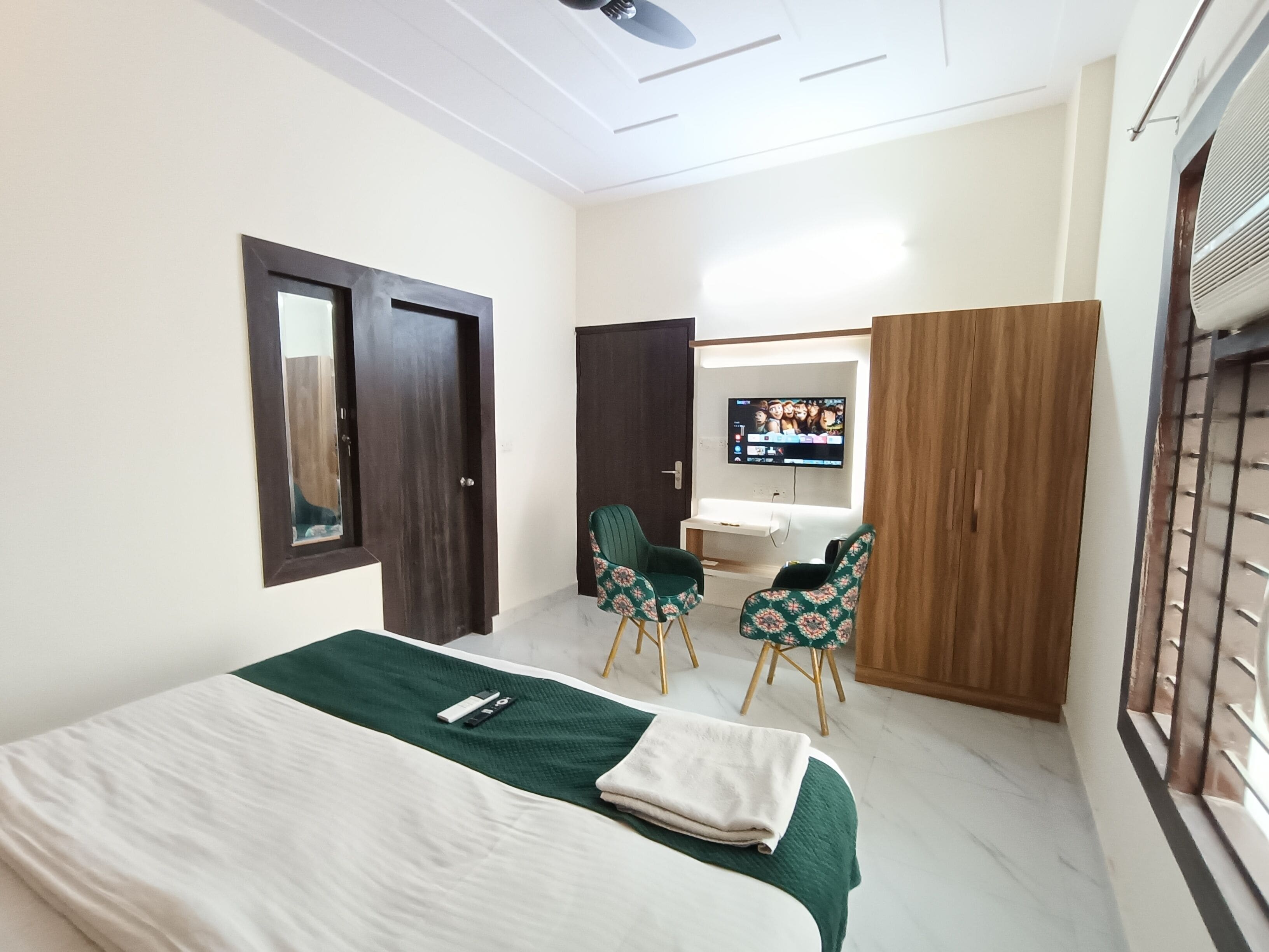 华丽客房, 城市景观 | 办公桌、笔记本电脑工作区、免费 WiFi