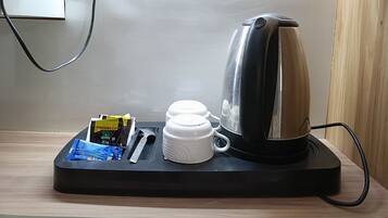 Deluxe Room, City View | Desk, laptop workspace, free WiFi