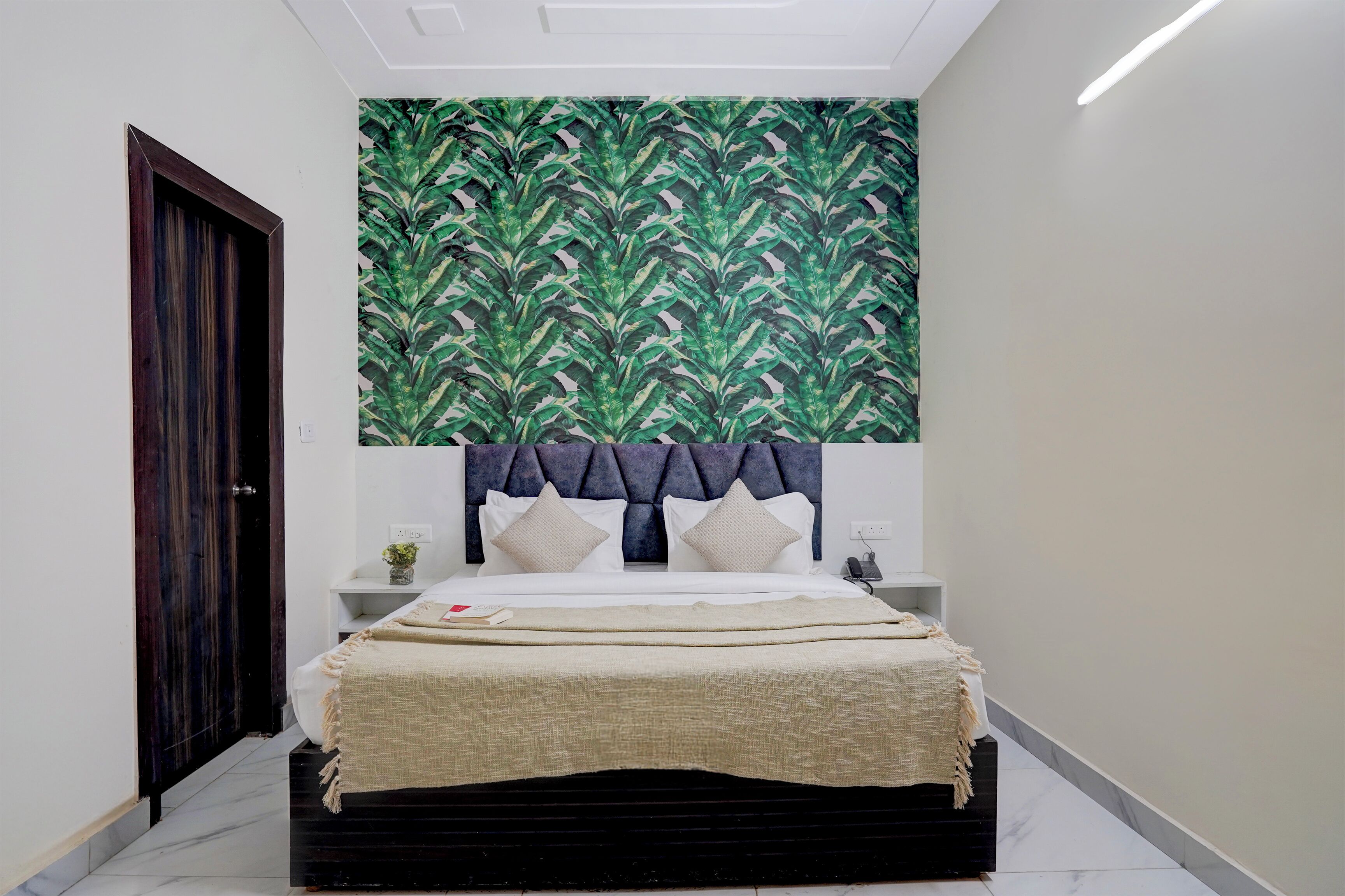 Bureau, espace de travail pour ordinateurs portables