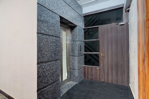 Elevator - The Royal Corporate near Sec 52 Matro  (Noida)