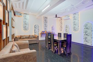 Restaurant - The Royal Corporate near Sec 52 Matro  (Noida)