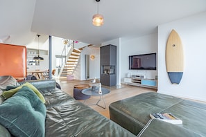 TV, fireplace, stereo - Rooftop Garden 6 - Sea View, Balcony, Private Parking Space, Fireplace, Sauna (Olpenitz)