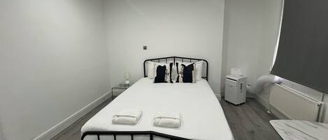 Strykejern/-brett, wi-fi og sengetøy