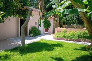 Property grounds - Koksinou Apartment 2 (96W9+4H Koskinou, Greece)