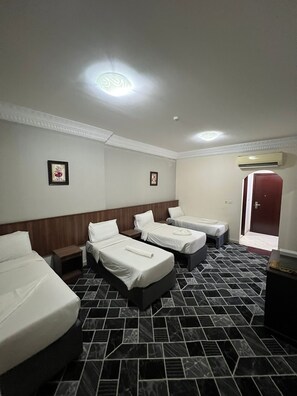 华丽四人房 | 免费 WiFi